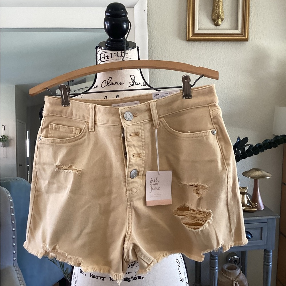 NWT!! Feel Good Jeans Light Tan Distressed Jean Shorts